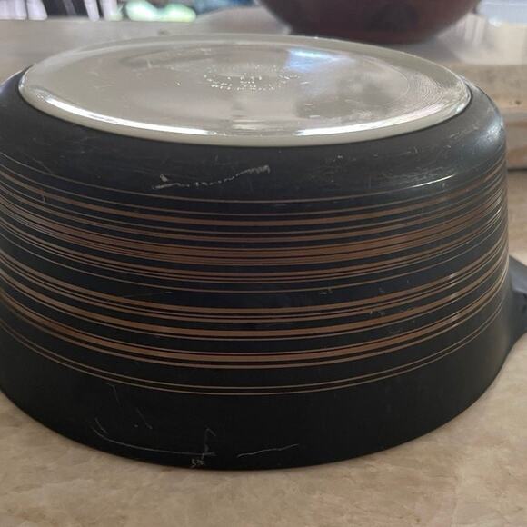 Pyrex Terra matte black and brown striped 485 B 2-1/2Qt covered casserole - Picture 7 of 12